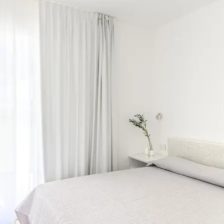 Stunning Capo Falcone Charming Apartments, 1 Bed Comfort Sleeps 4 With Child * Stintino