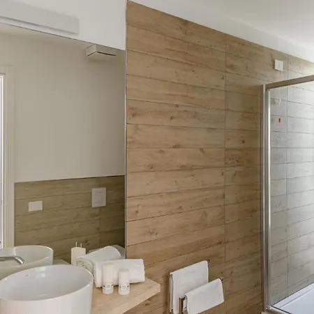 Stunning Capo Falcone Charming Apartments, 1 Bed Comfort Sleeps 4 With Child