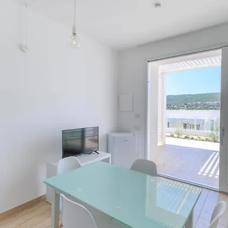 Stunning Capo Falcone Charming Apartments, 1 Bed Comfort Sleeps 4 With Child Apartamento Stintino